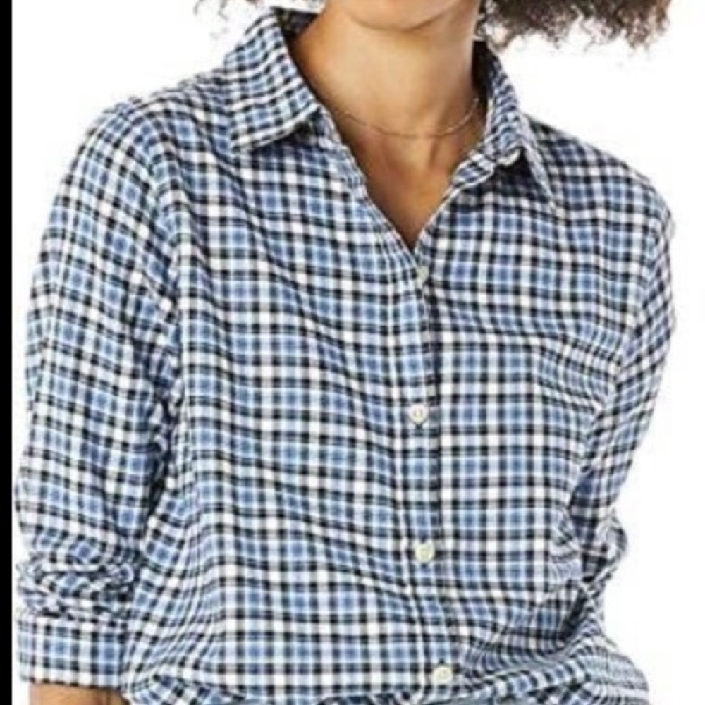 Women’s lightweight plaid flannel  shirt